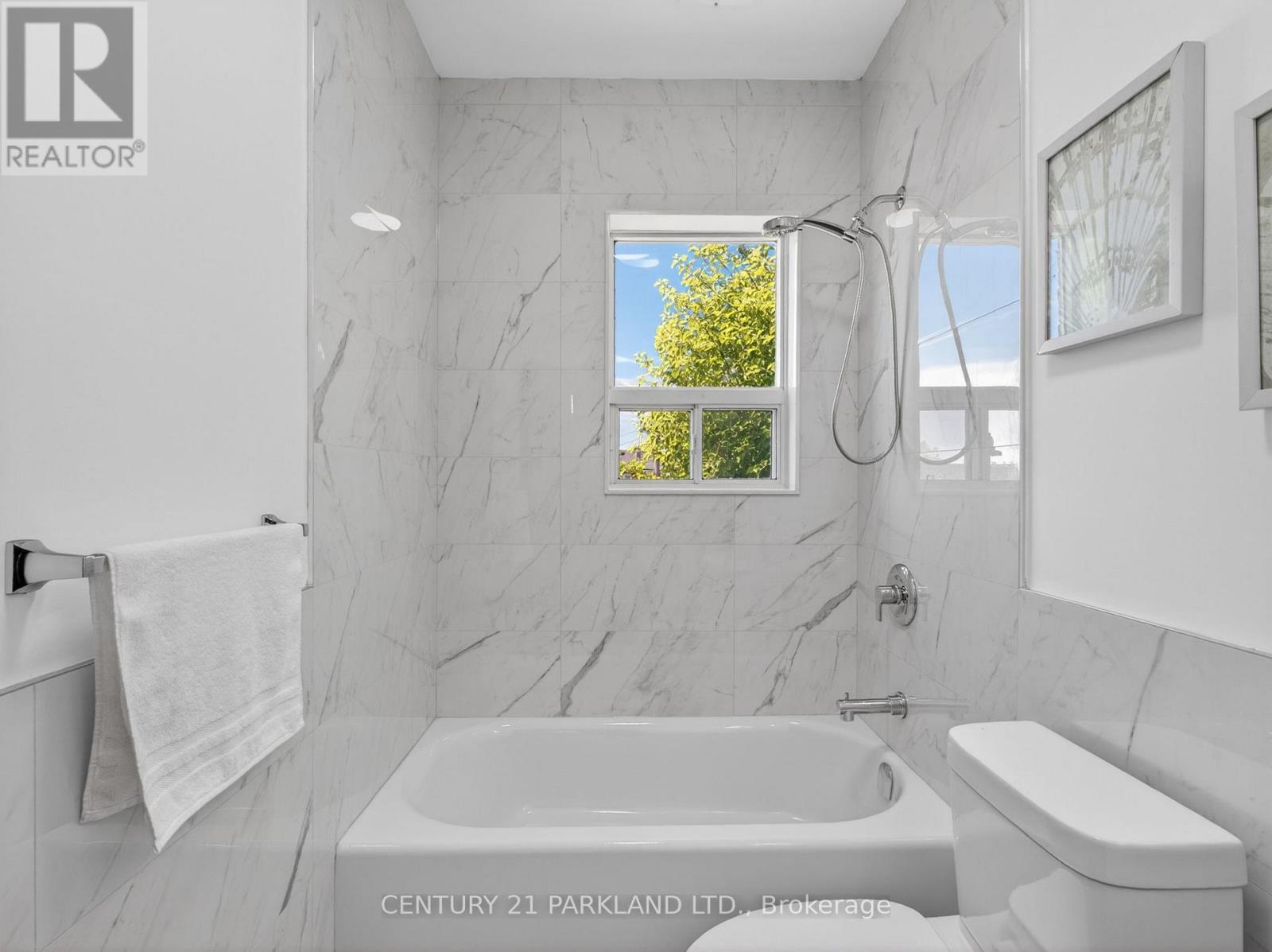 26 Earlscourt Avenue, Toronto, Ontario  M6E 4A6 - Photo 24 - W13452174