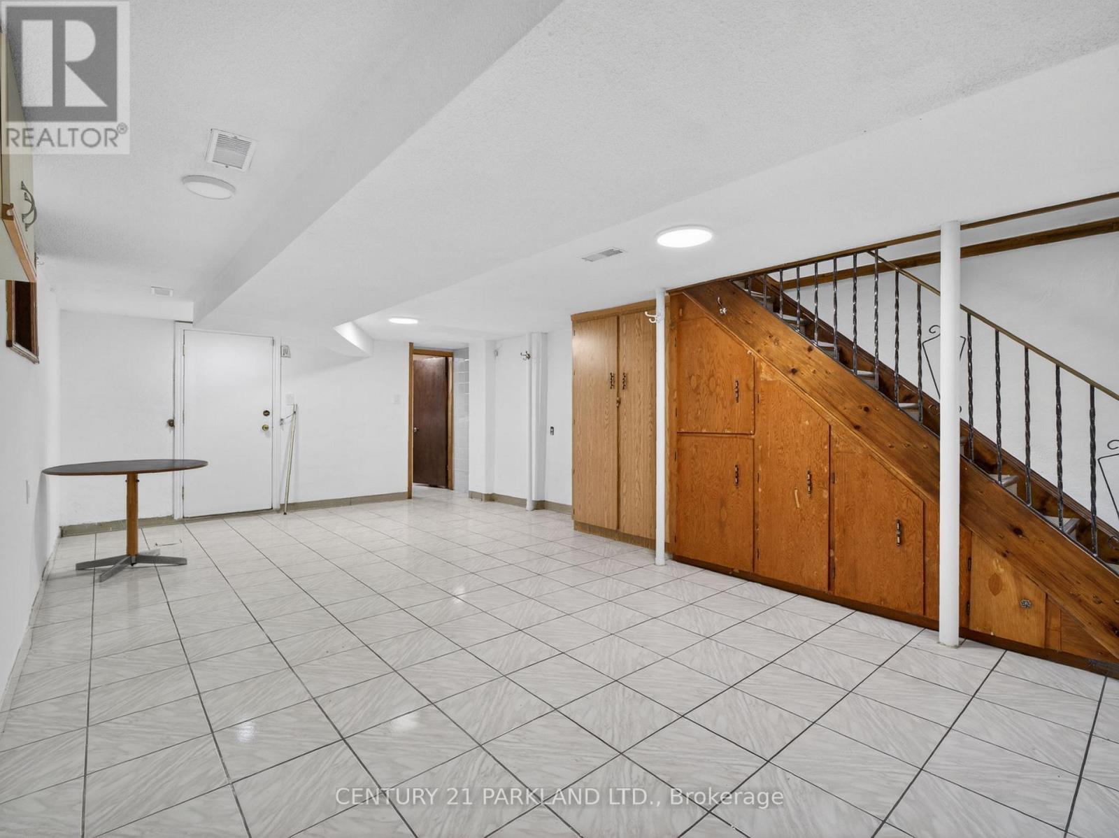 26 Earlscourt Avenue, Toronto, Ontario  M6E 4A6 - Photo 27 - W13452174