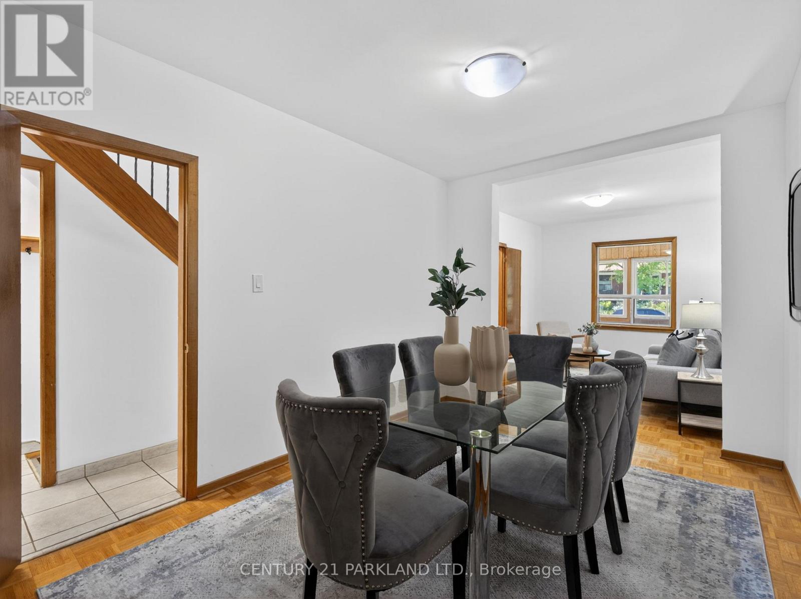 26 Earlscourt Avenue, Toronto, Ontario  M6E 4A6 - Photo 7 - W13452174