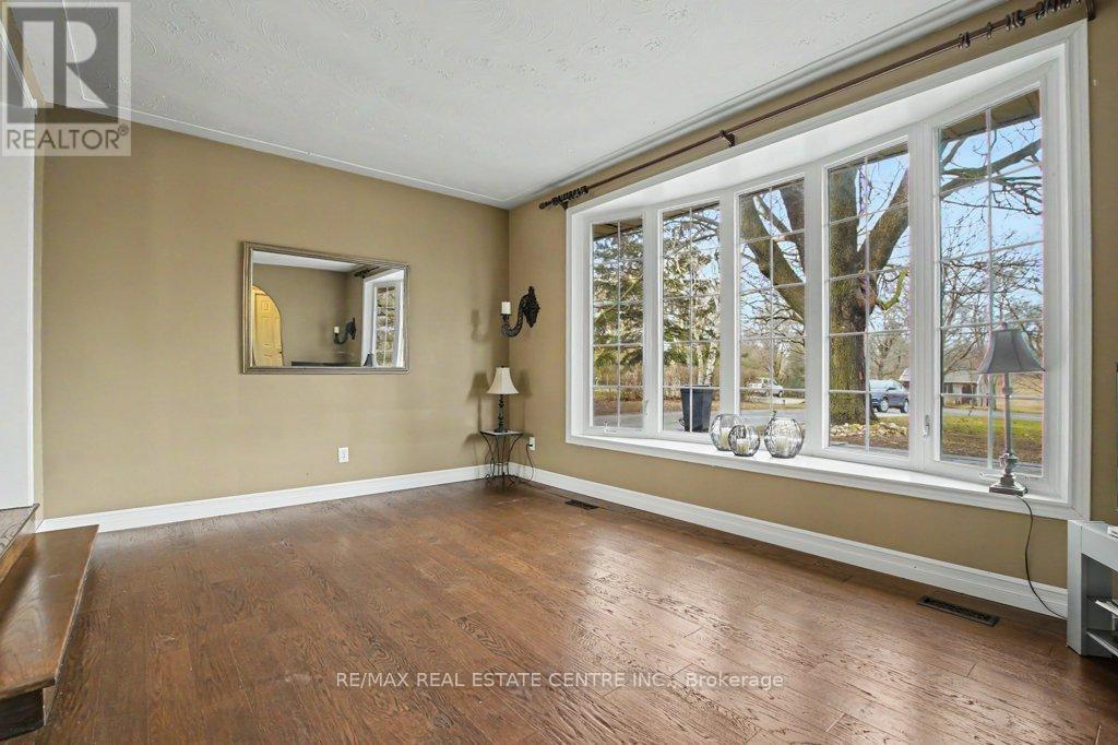 18 Concession 6 (Millgrove) Road E, Hamilton, Ontario  L8B 1A2 - Photo 7 - X13425334