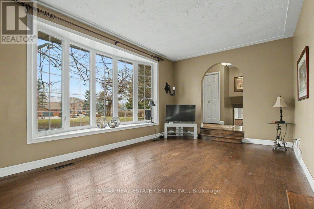 18 Concession 6 (Millgrove) Road E, Hamilton, Ontario  L8B 1A2 - Photo 8 - X13425334