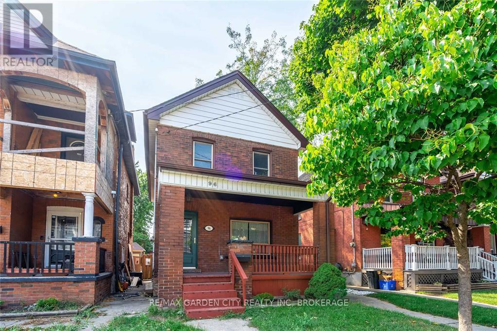 96 BEECHWOOD AVENUE, Hamilton (Stipley)