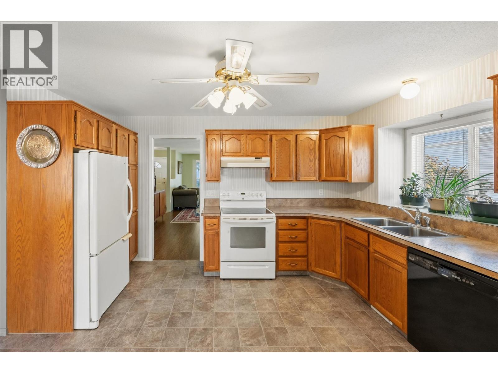 331 Falcon Drive, Penticton, British Columbia  V2A 8K6 - Photo 16 - 10391573