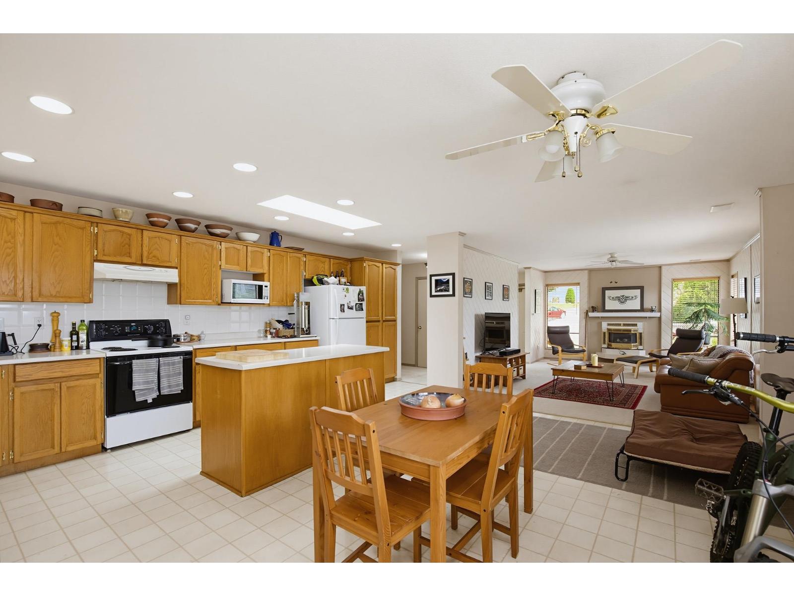 32868 Orchid Crescent, Mission, British Columbia  V2V 4K4 - Photo 5 - R3135935