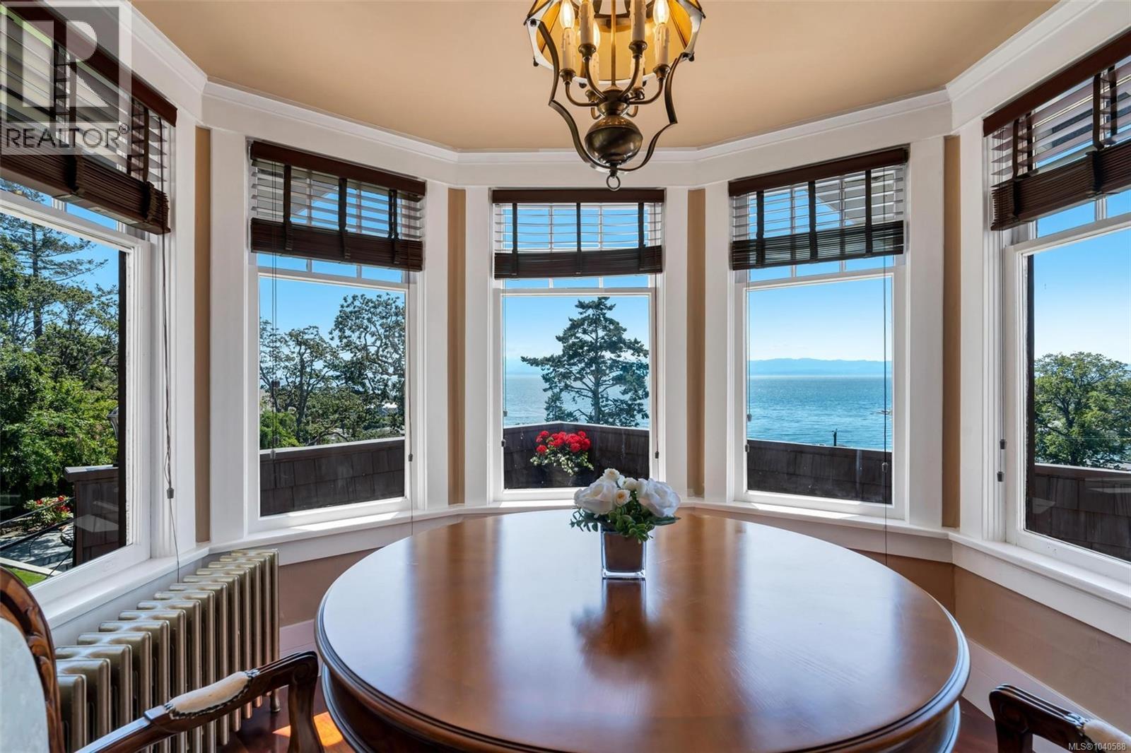 1926 Crescent Rd, Oak Bay, British Columbia  V8S 2H1 - Photo 50 - 1040588