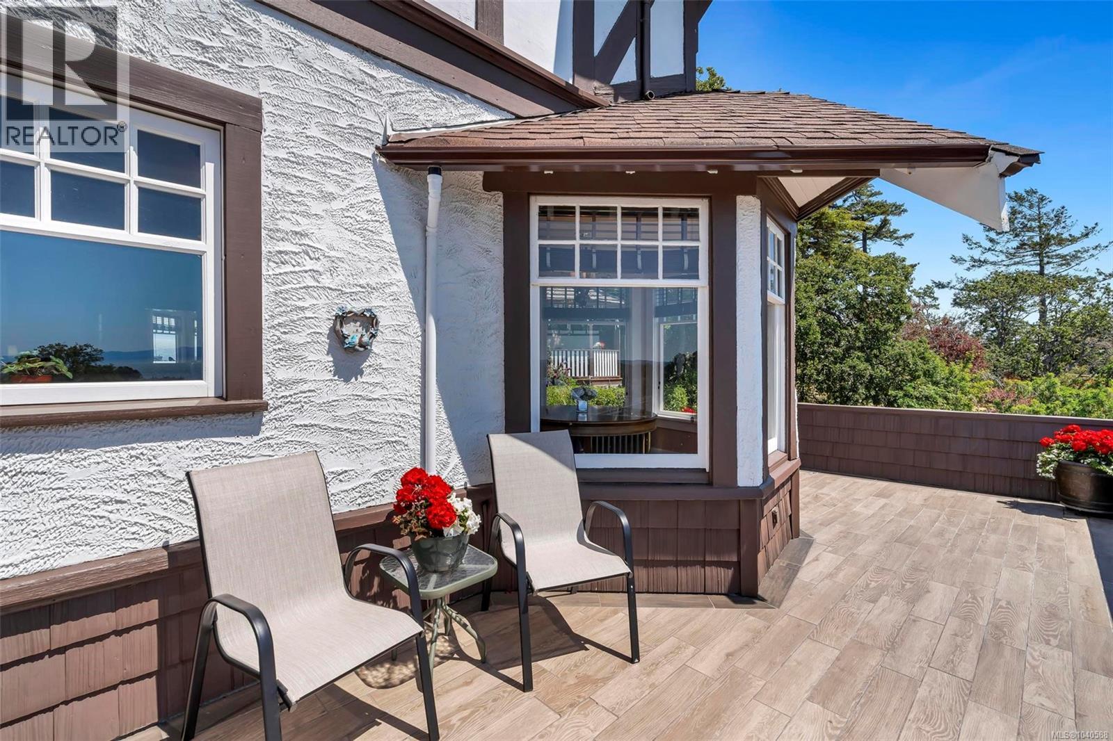 1926 Crescent Rd, Oak Bay, British Columbia  V8S 2H1 - Photo 37 - 1040588