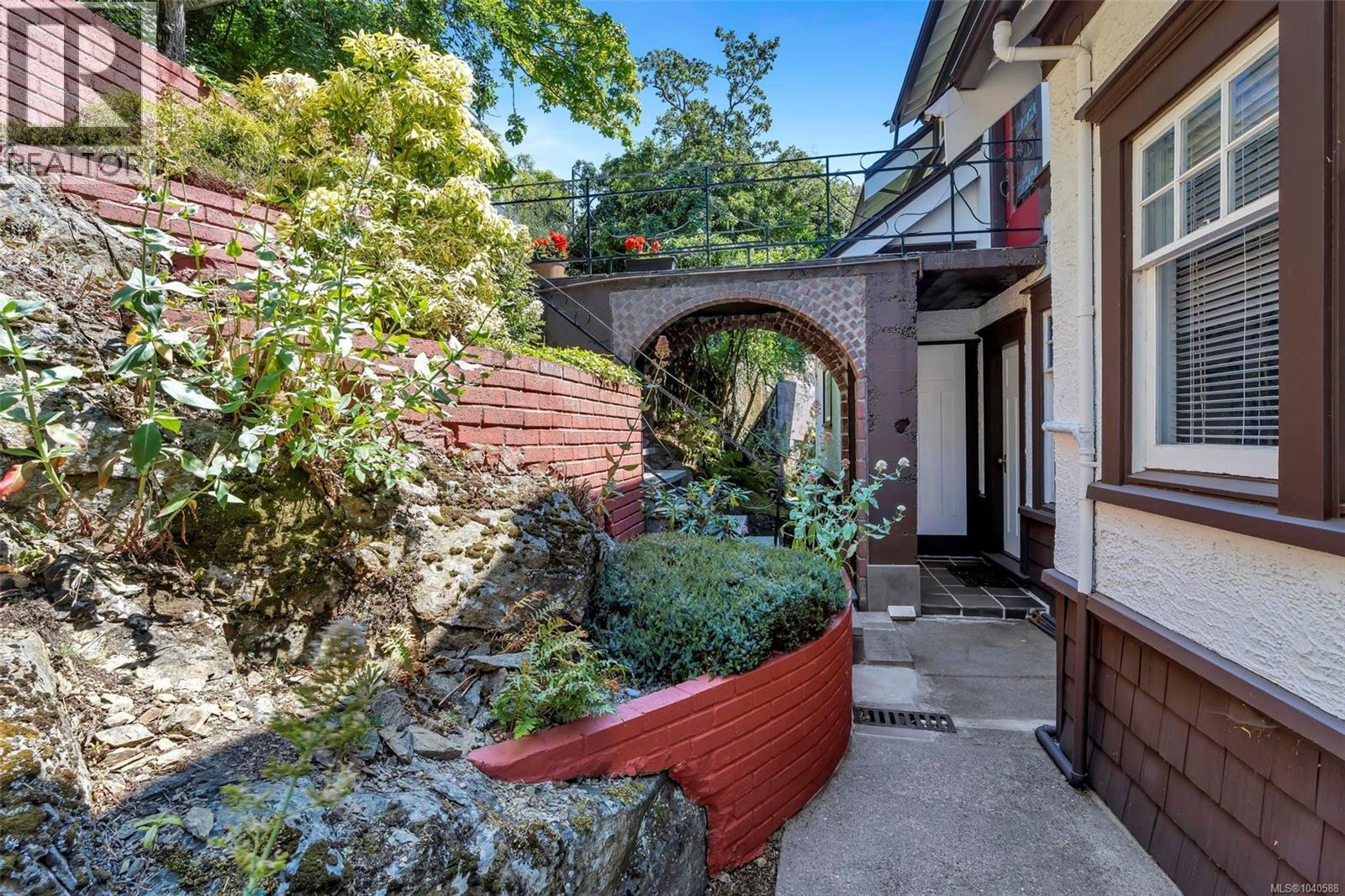 1926 Crescent Rd, Oak Bay, British Columbia  V8S 2H1 - Photo 70 - 1040588