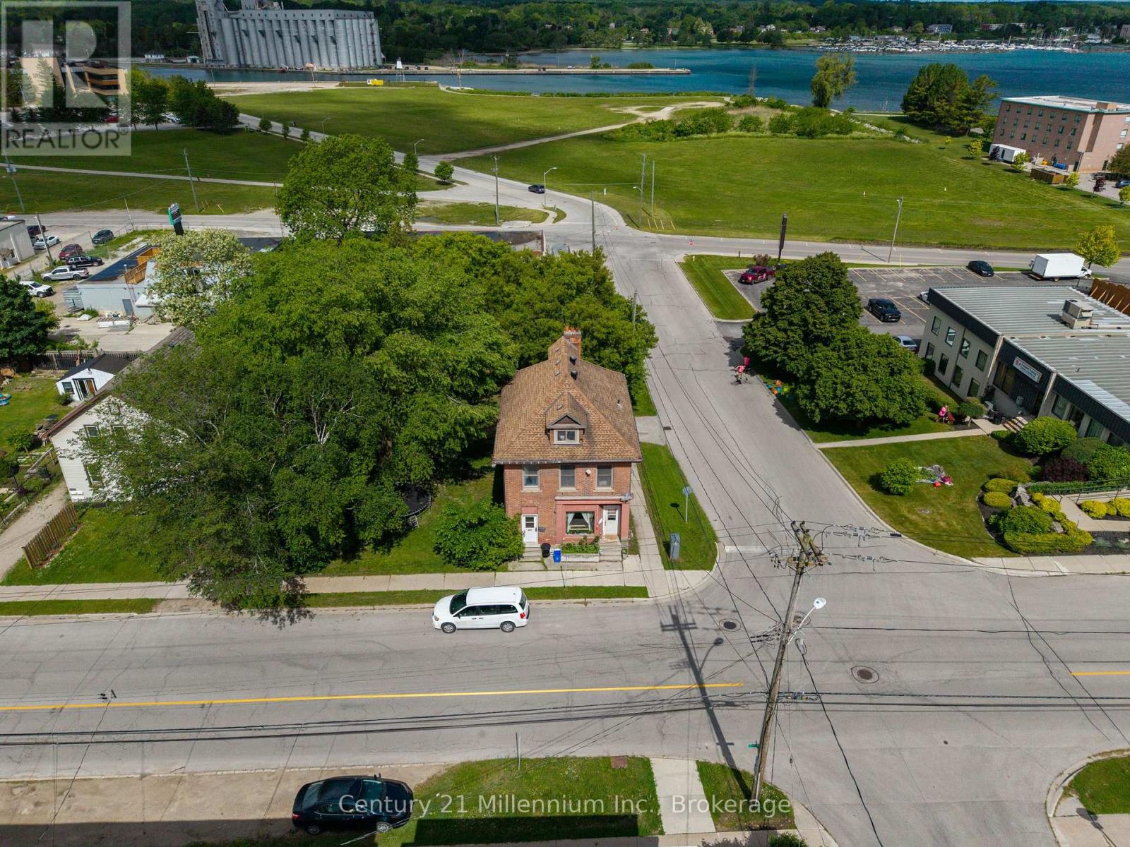 1700 3rd Avenue E, Owen Sound, Ontario  N4K 2L9 - Photo 1 - X13452260