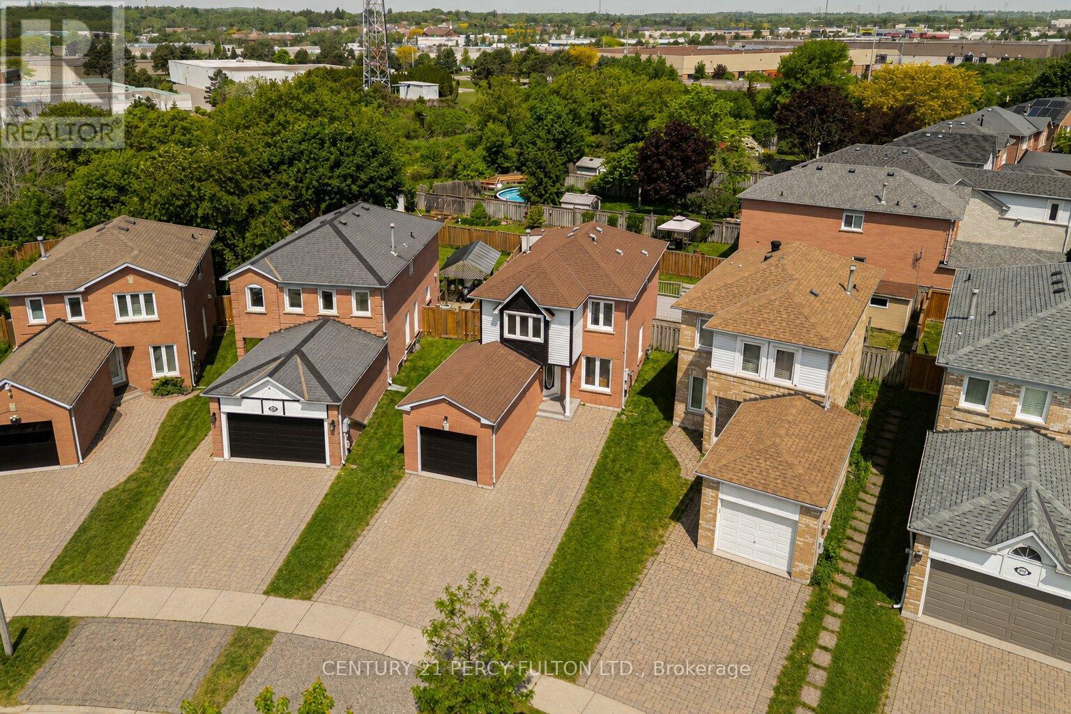 611 ATWOOD CRESCENT, Pickering, Ontario