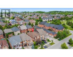 33 PANORAMA WAY, Hamilton, Ontario