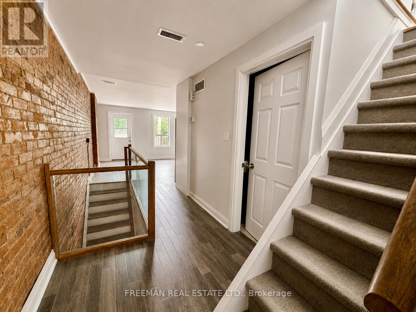 Upper - 342 Howland Avenue, Toronto, Ontario  M5R 3B9 - Photo 10 - C13452212
