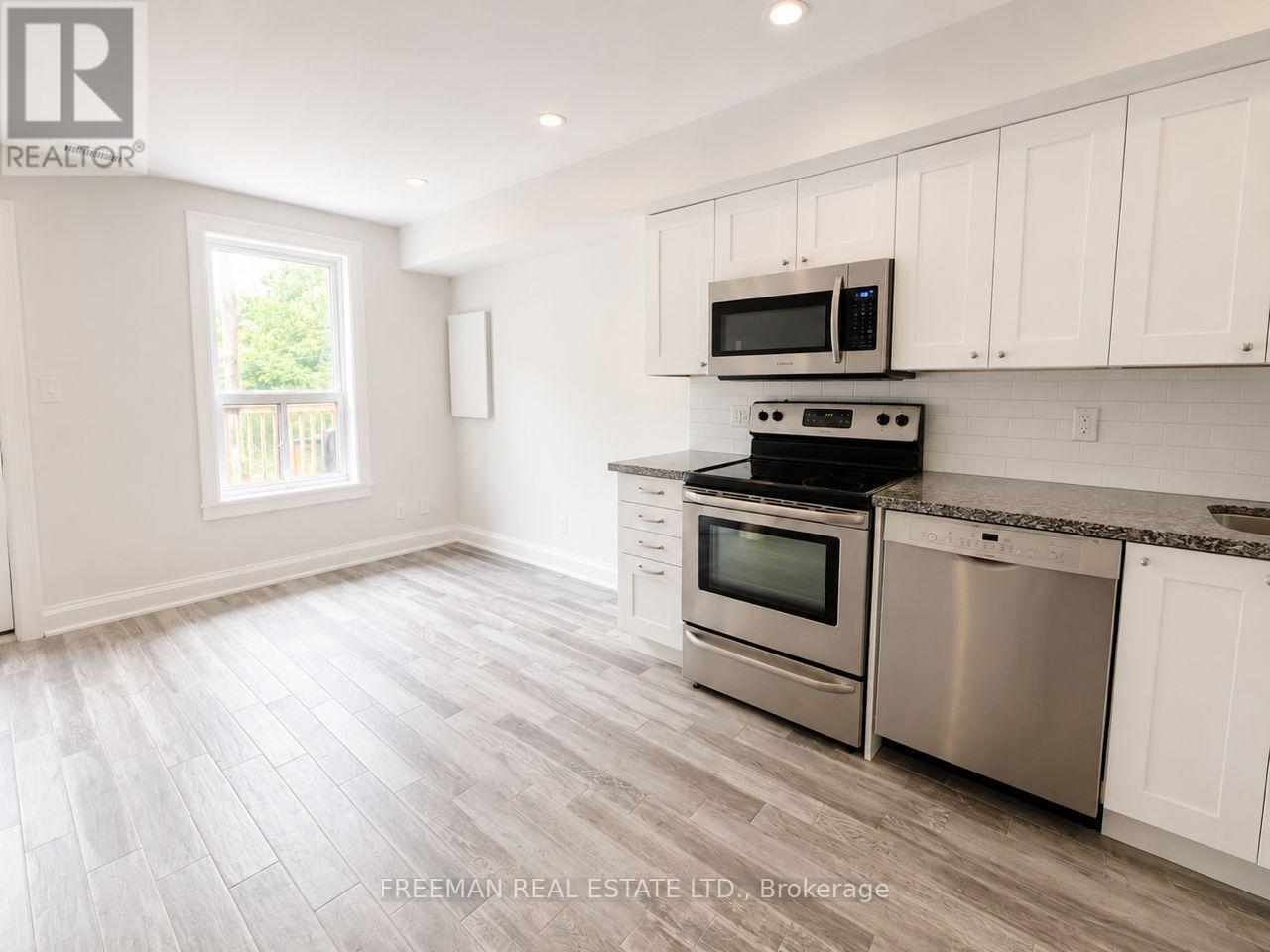 Upper - 342 Howland Avenue, Toronto, Ontario  M5R 3B9 - Photo 7 - C13452212