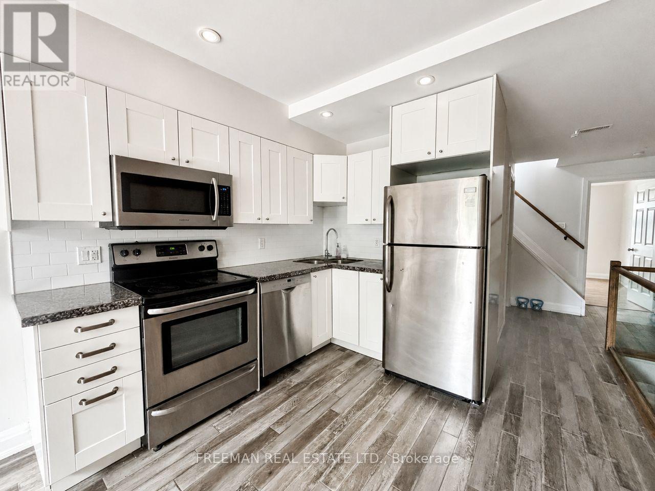 Upper - 342 Howland Avenue, Toronto, Ontario  M5R 3B9 - Photo 8 - C13452212