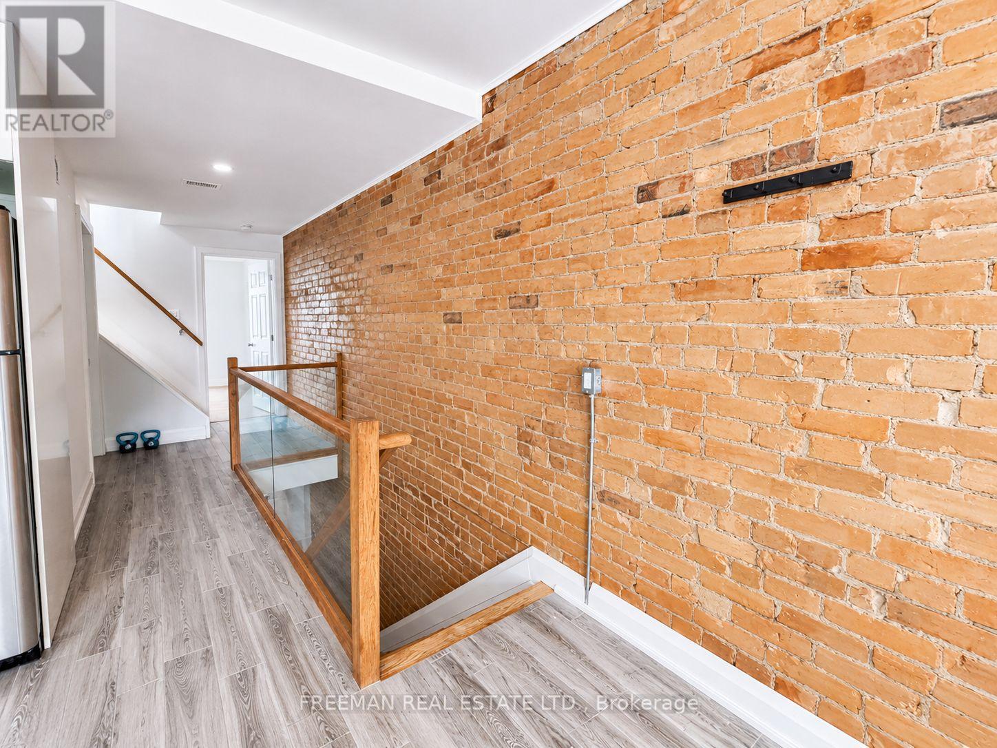 Upper - 342 Howland Avenue, Toronto, Ontario  M5R 3B9 - Photo 9 - C13452212
