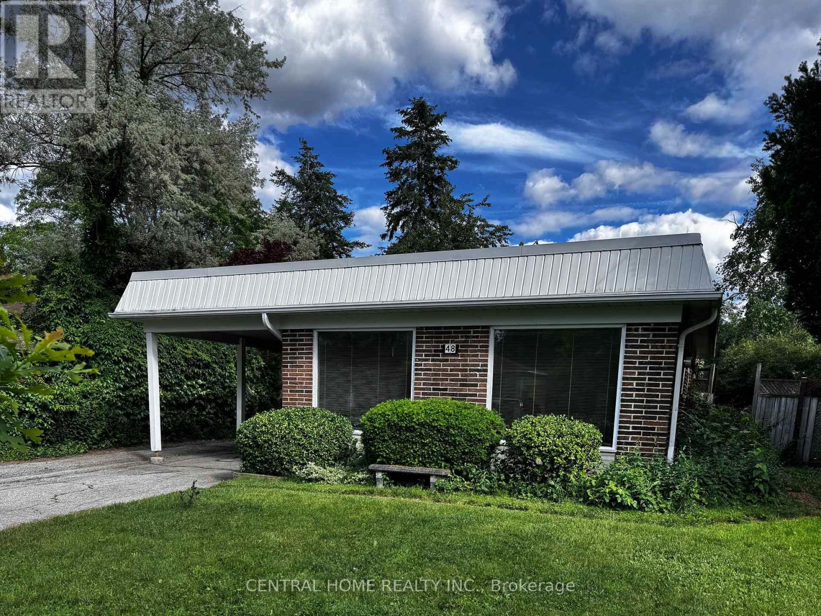 48 KEMPSELL CRESCENT, Toronto, Ontario