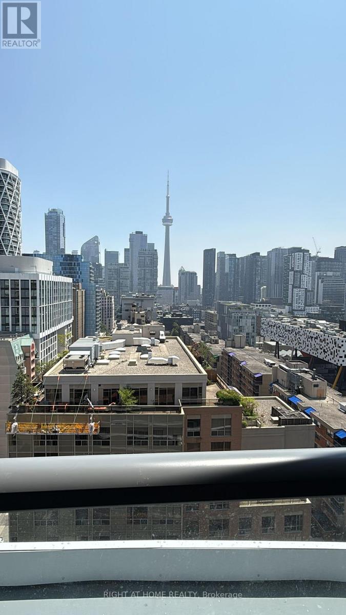 1706 - 280 Dundas Street W, Toronto, Ontario  M5T 1V4 - Photo 2 - C13452388