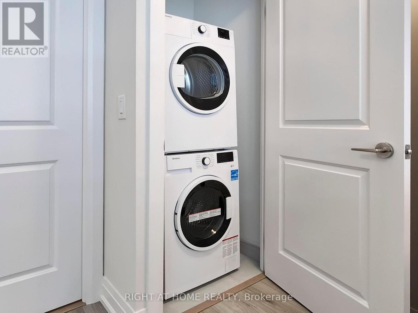 30 - 851 Sheppard Avenue W, Toronto, Ontario  M3H 0G2 - Photo 24 - C13452400