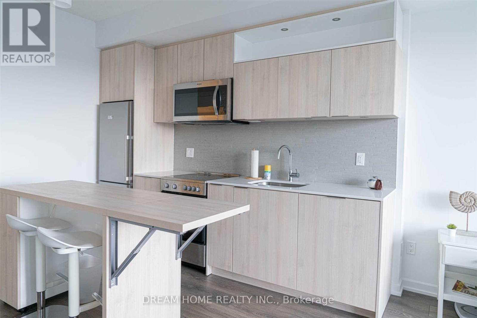 701 - 50 Forest Manor Road, Toronto, Ontario  M2J 0E3 - Photo 2 - C13452420