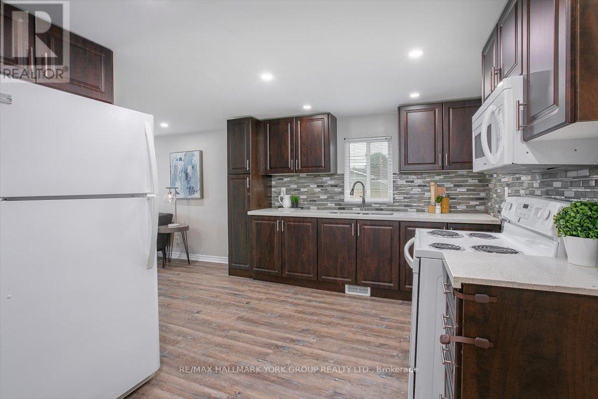 21 Lakeshore Road, Georgina, Ontario  L0E 1N0 - Photo 16 - N13452138