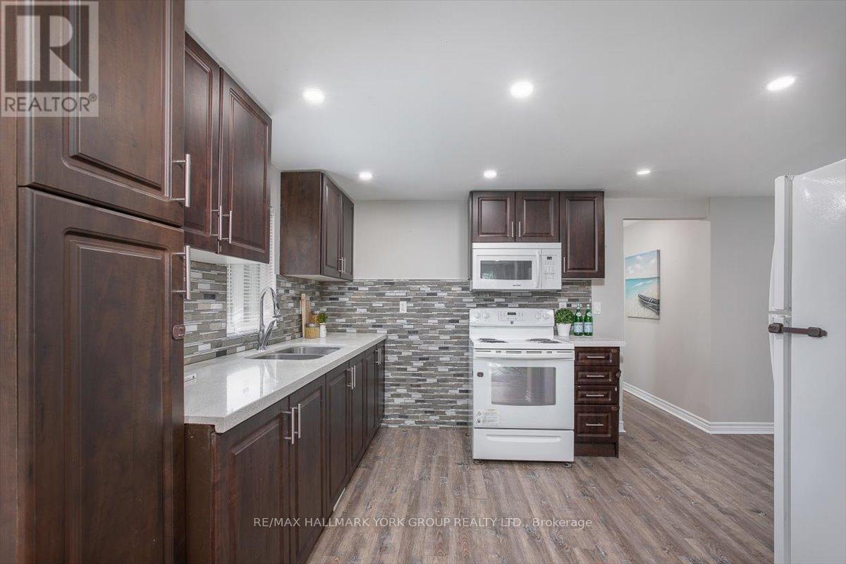21 Lakeshore Road, Georgina, Ontario  L0E 1N0 - Photo 17 - N13452138