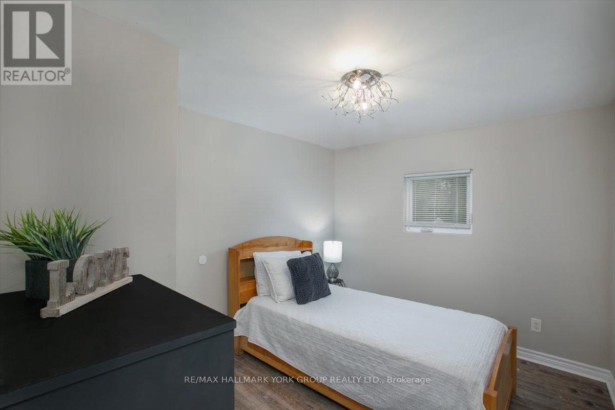 21 Lakeshore Road, Georgina, Ontario  L0E 1N0 - Photo 20 - N13452138