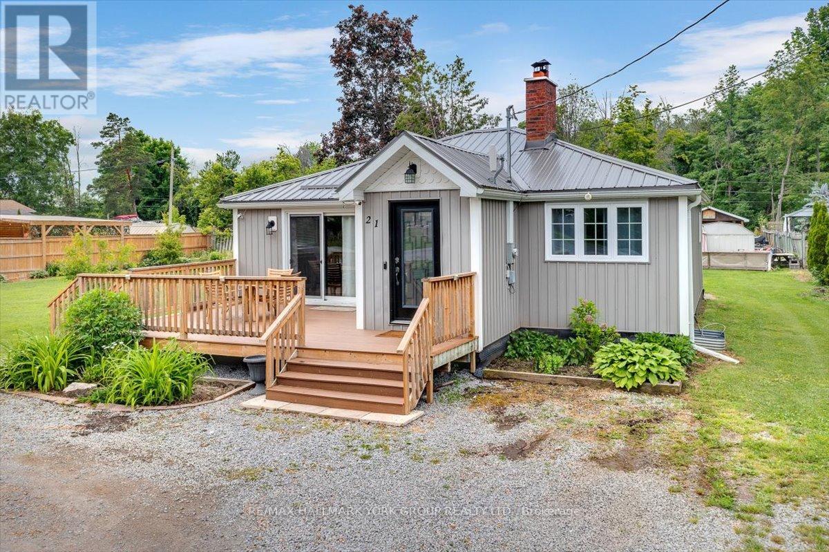 21 Lakeshore Road, Georgina, Ontario  L0E 1N0 - Photo 4 - N13452138