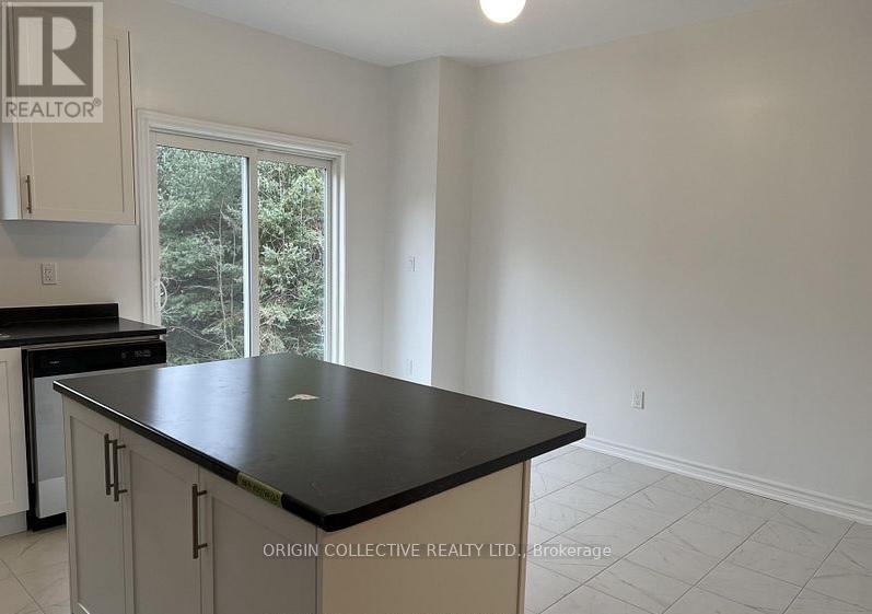 34 Milson Cres, Essa, Ontario  L0M 1B5 - Photo 11 - N13452198