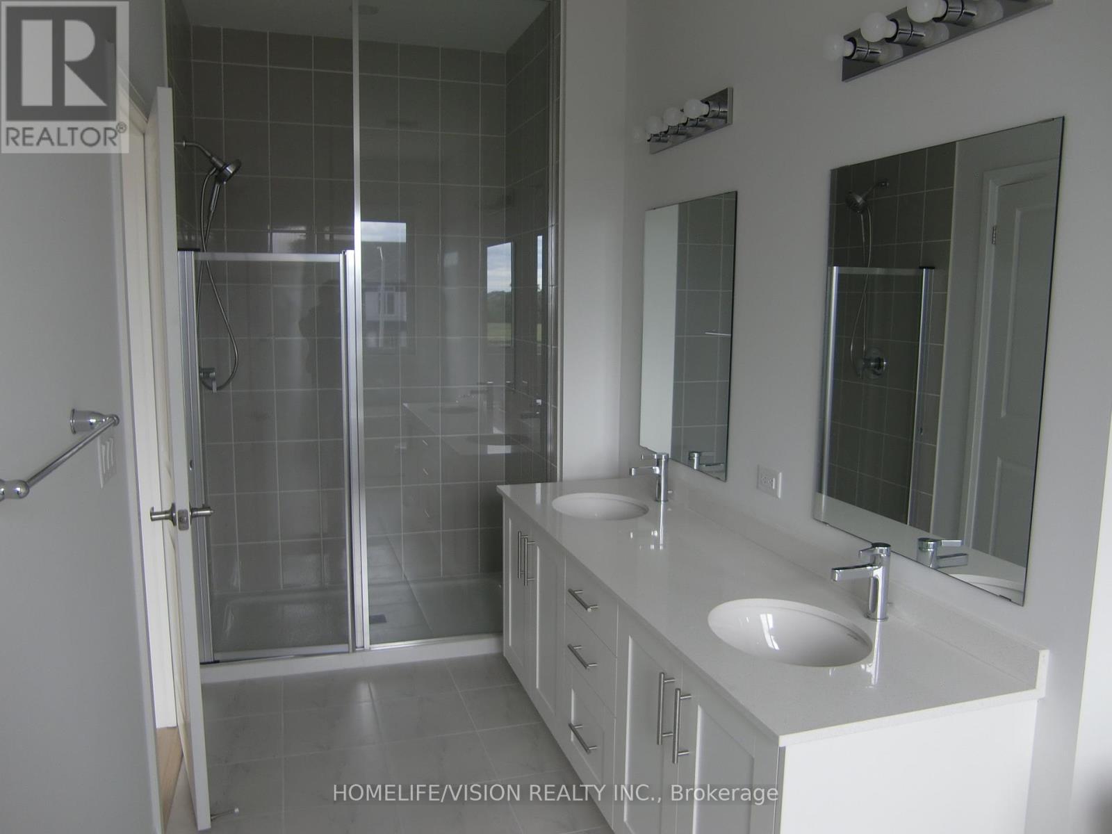 39 Sandels Avenue, Richmond Hill, Ontario  L4S 0R7 - Photo 8 - N13452218