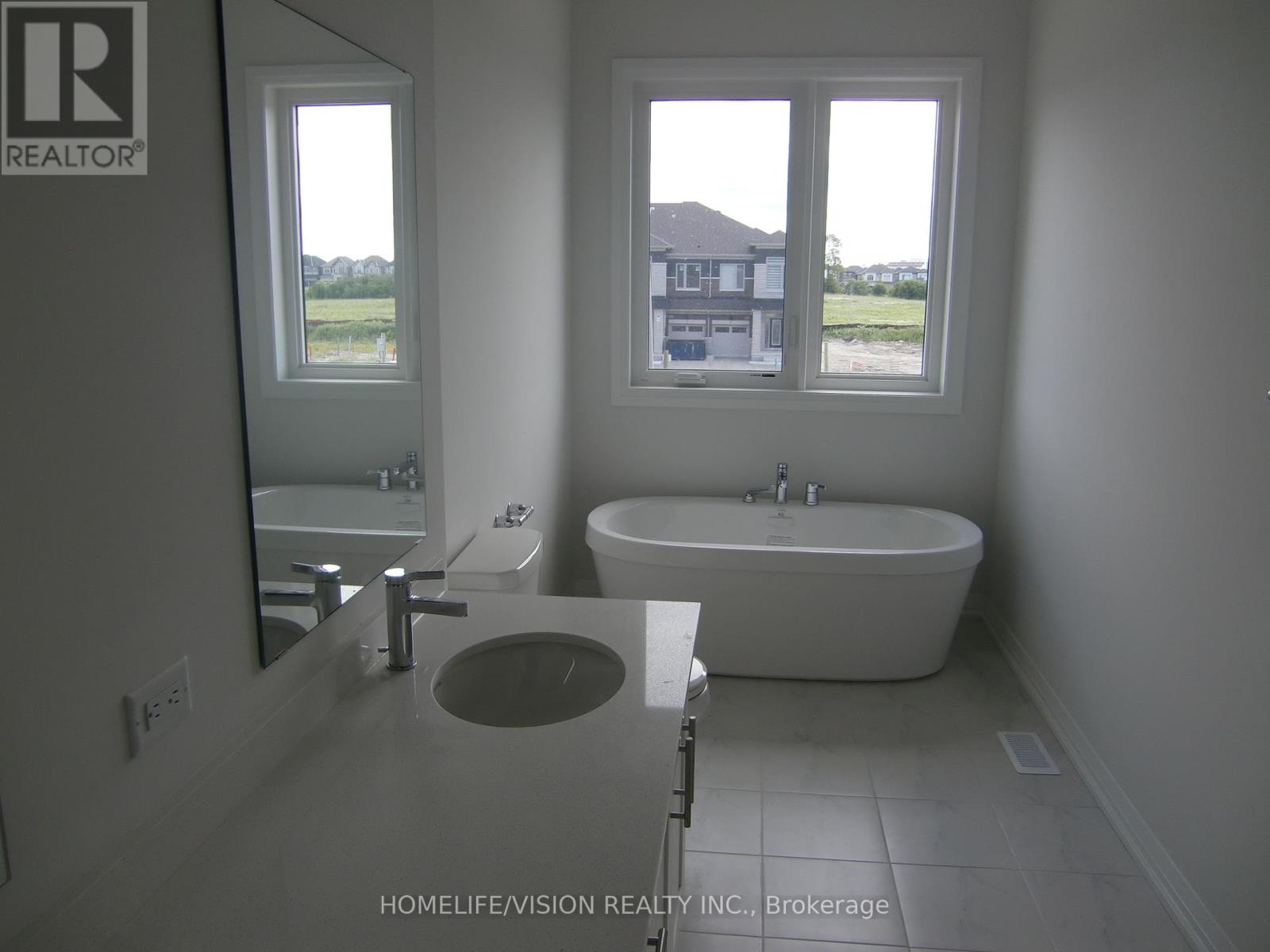 39 Sandels Avenue, Richmond Hill, Ontario  L4S 0R7 - Photo 9 - N13452218