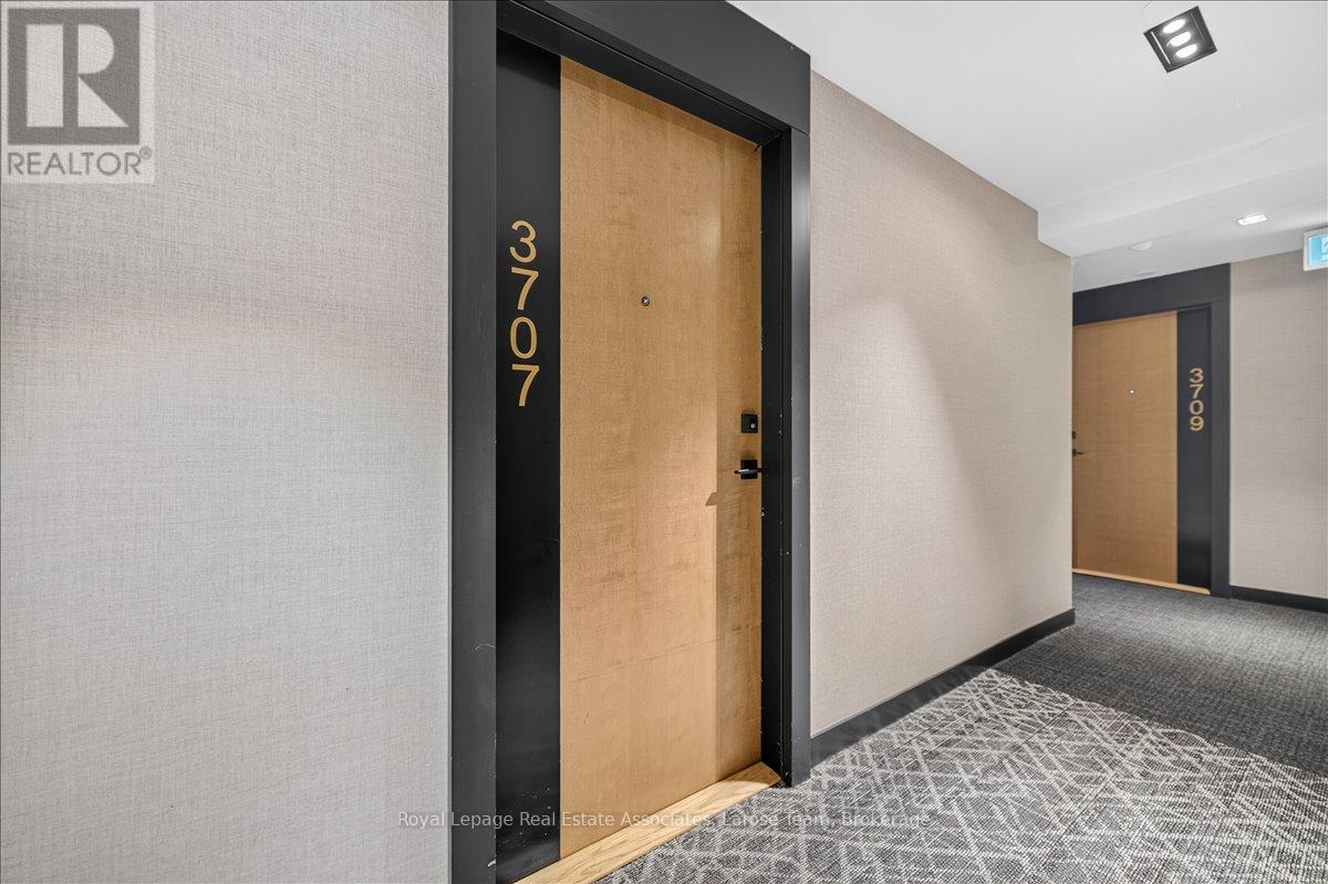 3707 - 2920 Highway 7 Road, Vaughan, Ontario L4K 0P4 - Photo 2 - N13452398