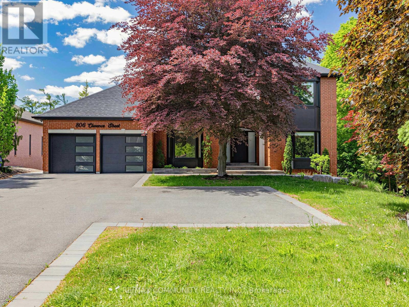 806 Clarence Street E, Vaughan, Ontario  L4L 8V2 - Photo 3 - N13452422