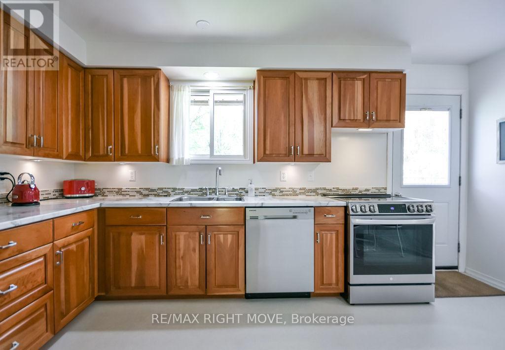 429 Bay Street, Orillia, Ontario  L3V 3X5 - Photo 12 - S13452408