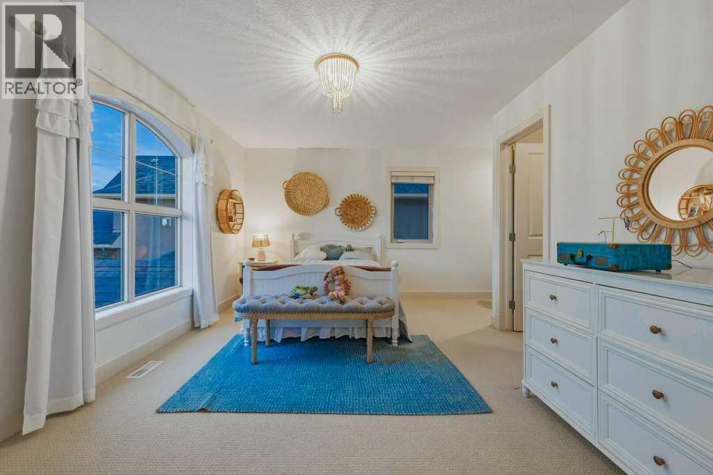 74 Discovery Ridge Heights Sw, Calgary, Alberta  T3H 5S9 - Photo 25 - A2320207