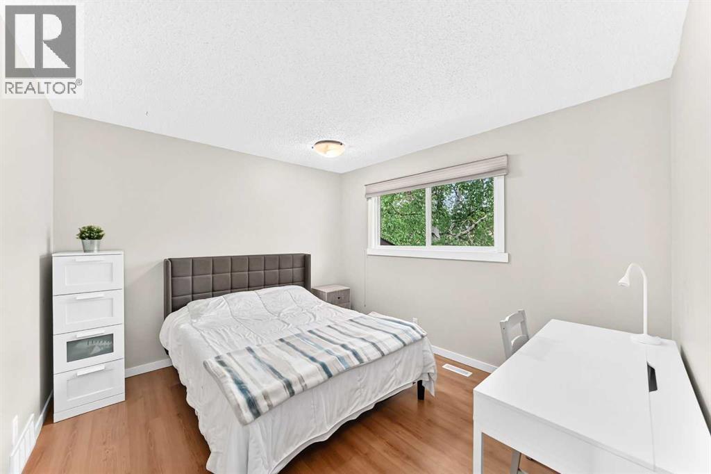 77 Edgeford Way Nw, Calgary, Alberta  T3A 2S8 - Photo 10 - A2321122