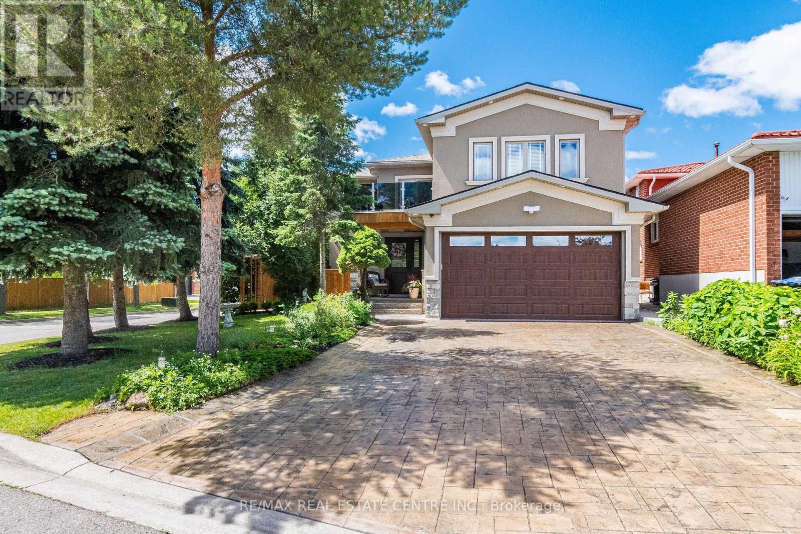 680 BOOKHAM CRESCENT NW, Mississauga, Ontario