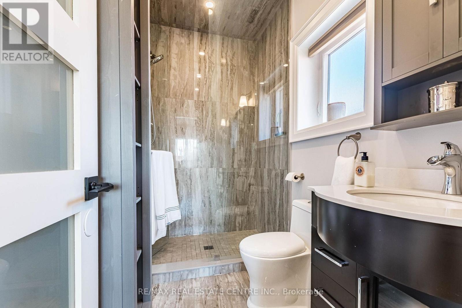 680 Bookham Crescent NW, Mississauga, Ontario  L4Z 1T9 - Photo 19 - W13452214