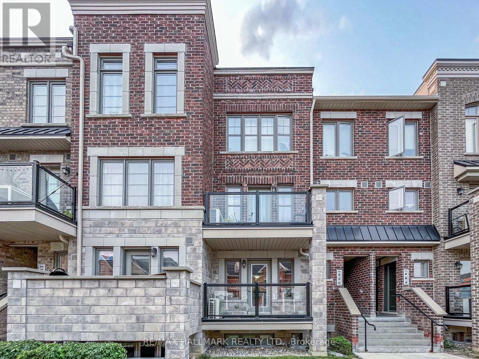92 - 100 PARROTTA DRIVE, Toronto, Ontario