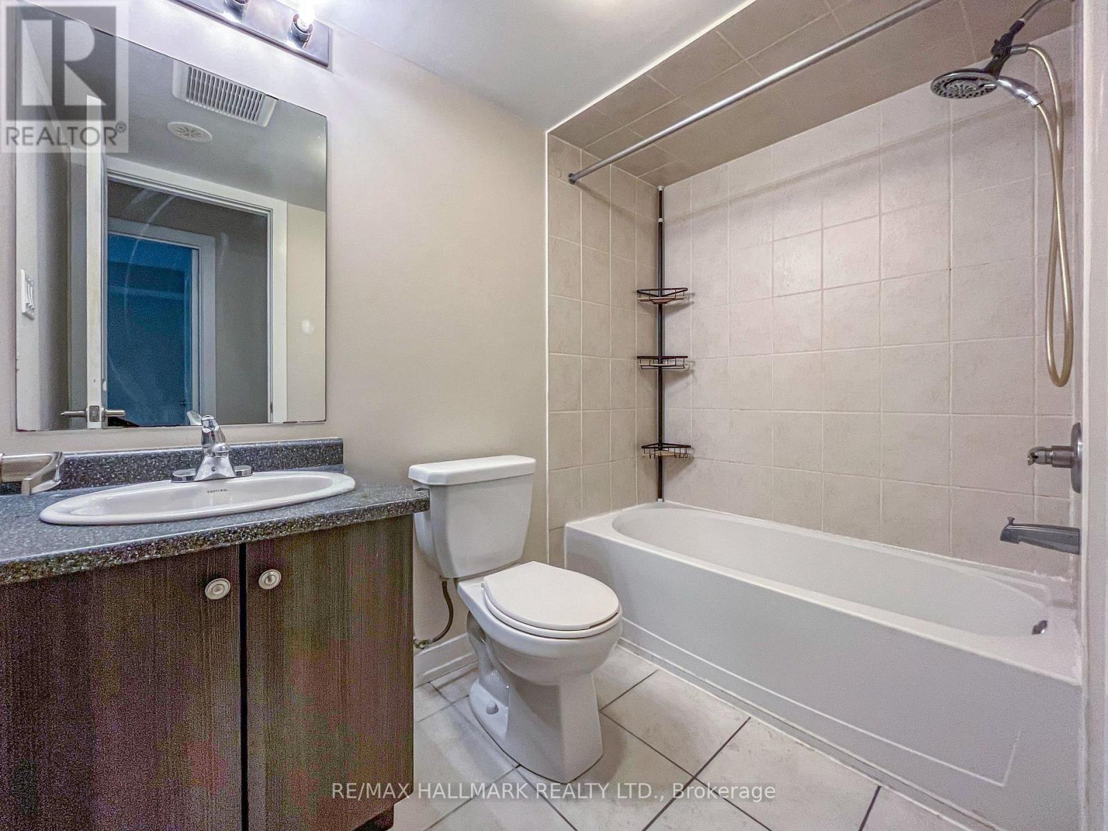 92 - 100 Parrotta Drive, Toronto, Ontario  M9M 0G1 - Photo 5 - W13452222