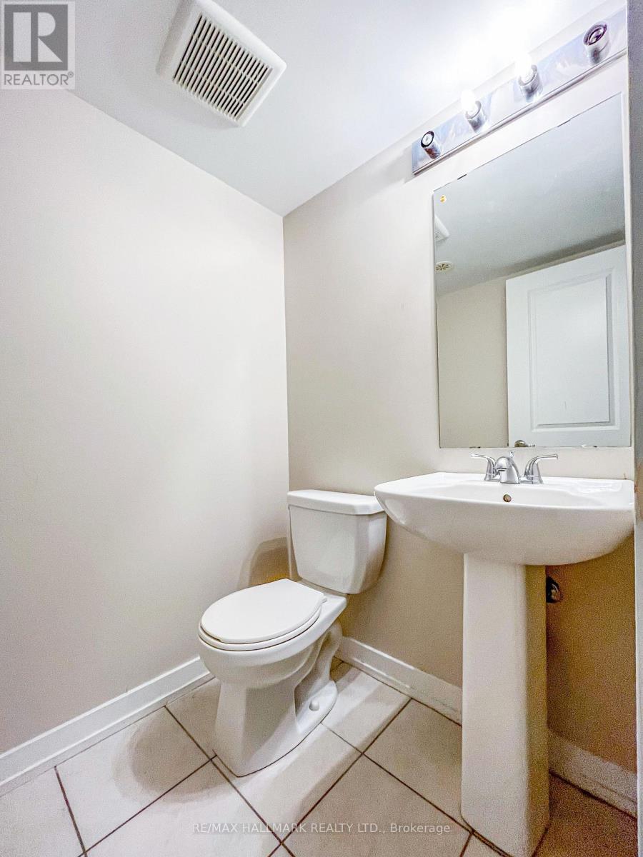 92 - 100 Parrotta Drive, Toronto, Ontario  M9M 0G1 - Photo 6 - W13452222