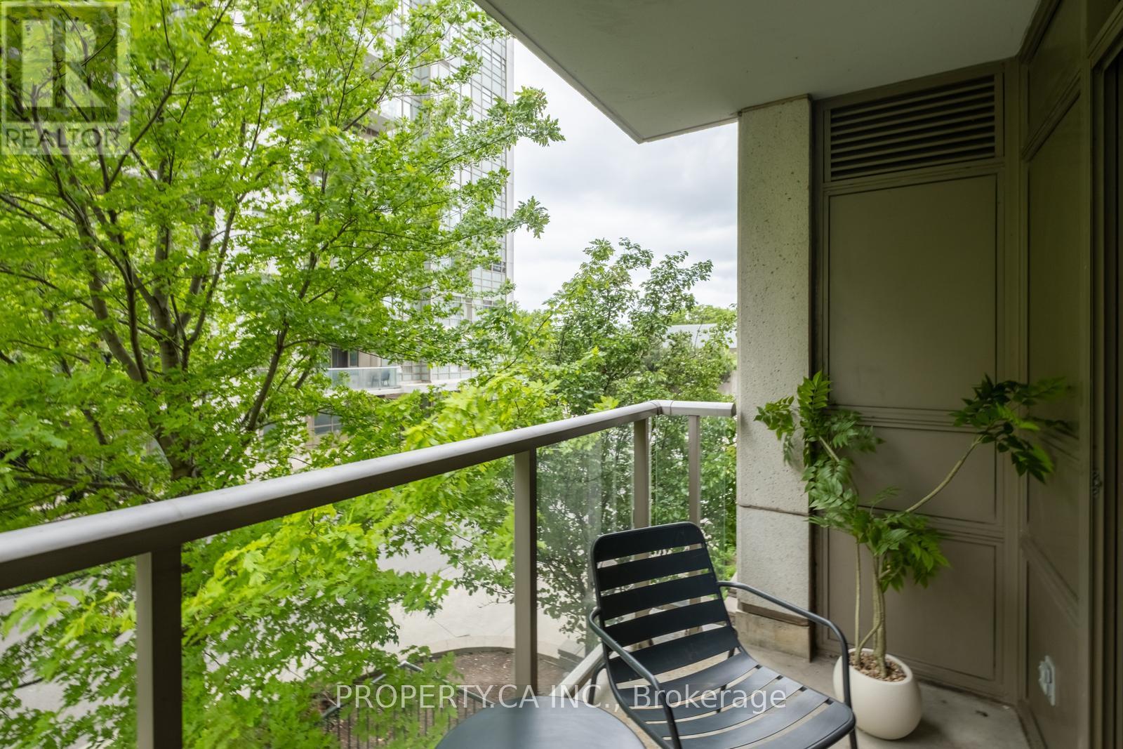 214 - 816 Lansdowne Avenue, Toronto, Ontario  M6H 4K6 - Photo 18 - W13452306