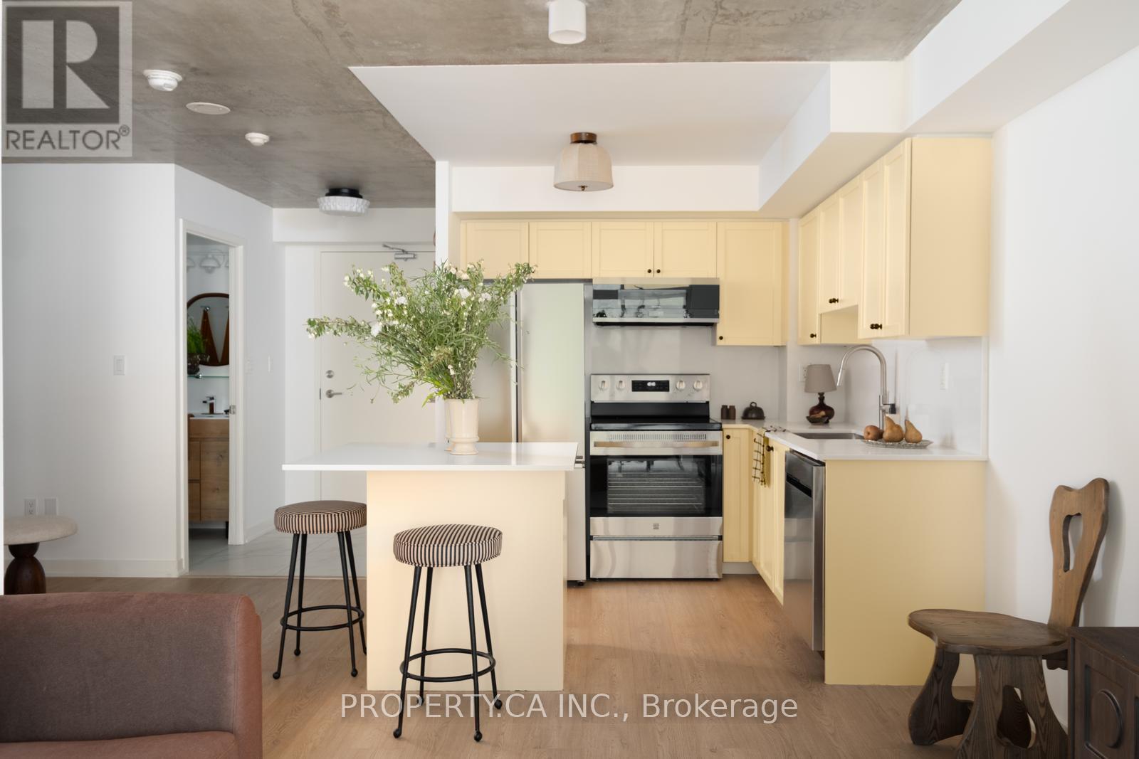 214 - 816 Lansdowne Avenue, Toronto, Ontario  M6H 4K6 - Photo 4 - W13452306