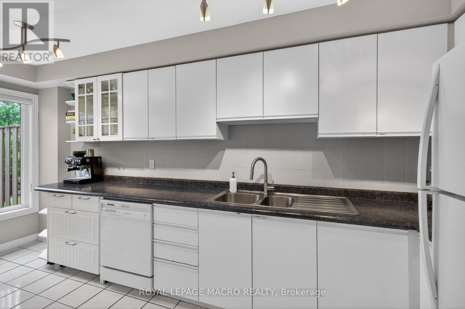 2 - 2215 Cleaver Avenue, Burlington, Ontario  L7M 4C5 - Photo 11 - W13452432