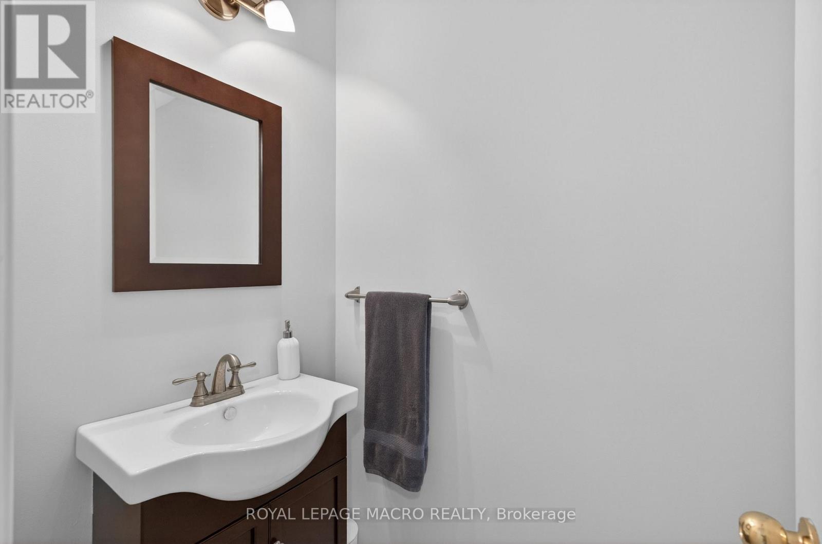 2 - 2215 Cleaver Avenue, Burlington, Ontario  L7M 4C5 - Photo 5 - W13452432