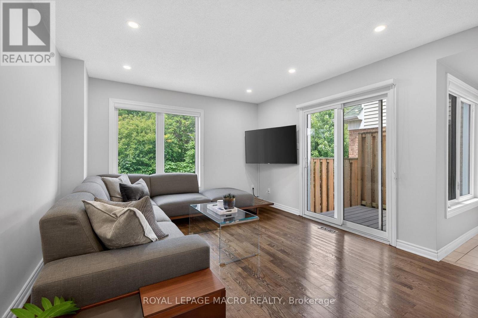 2 - 2215 Cleaver Avenue, Burlington, Ontario  L7M 4C5 - Photo 8 - W13452432
