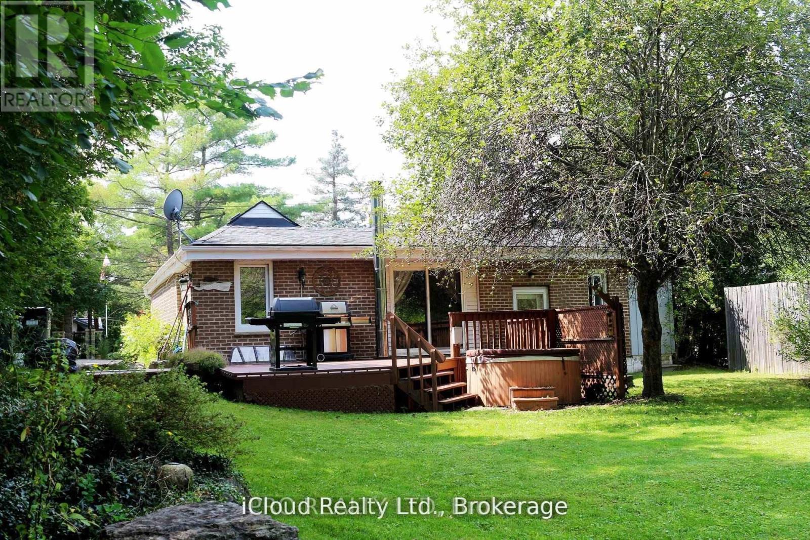 11 Maple Lane, Caledon, Ontario  L7E 0L3 - Photo 5 - W13452444