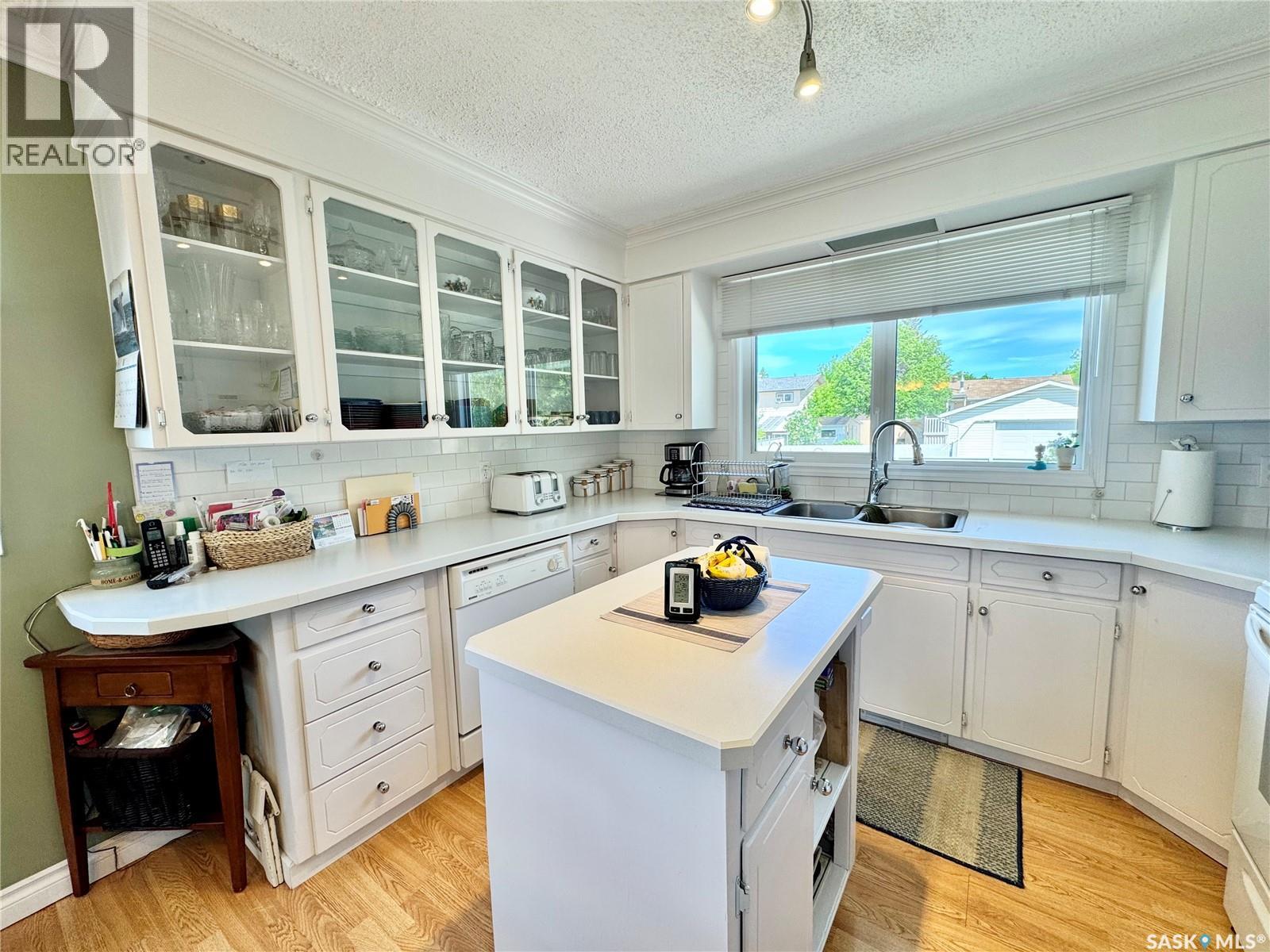 1430 Sibbald Crescent, Prince Albert, Saskatchewan S6V 6B4 - Photo 2 - SK039593