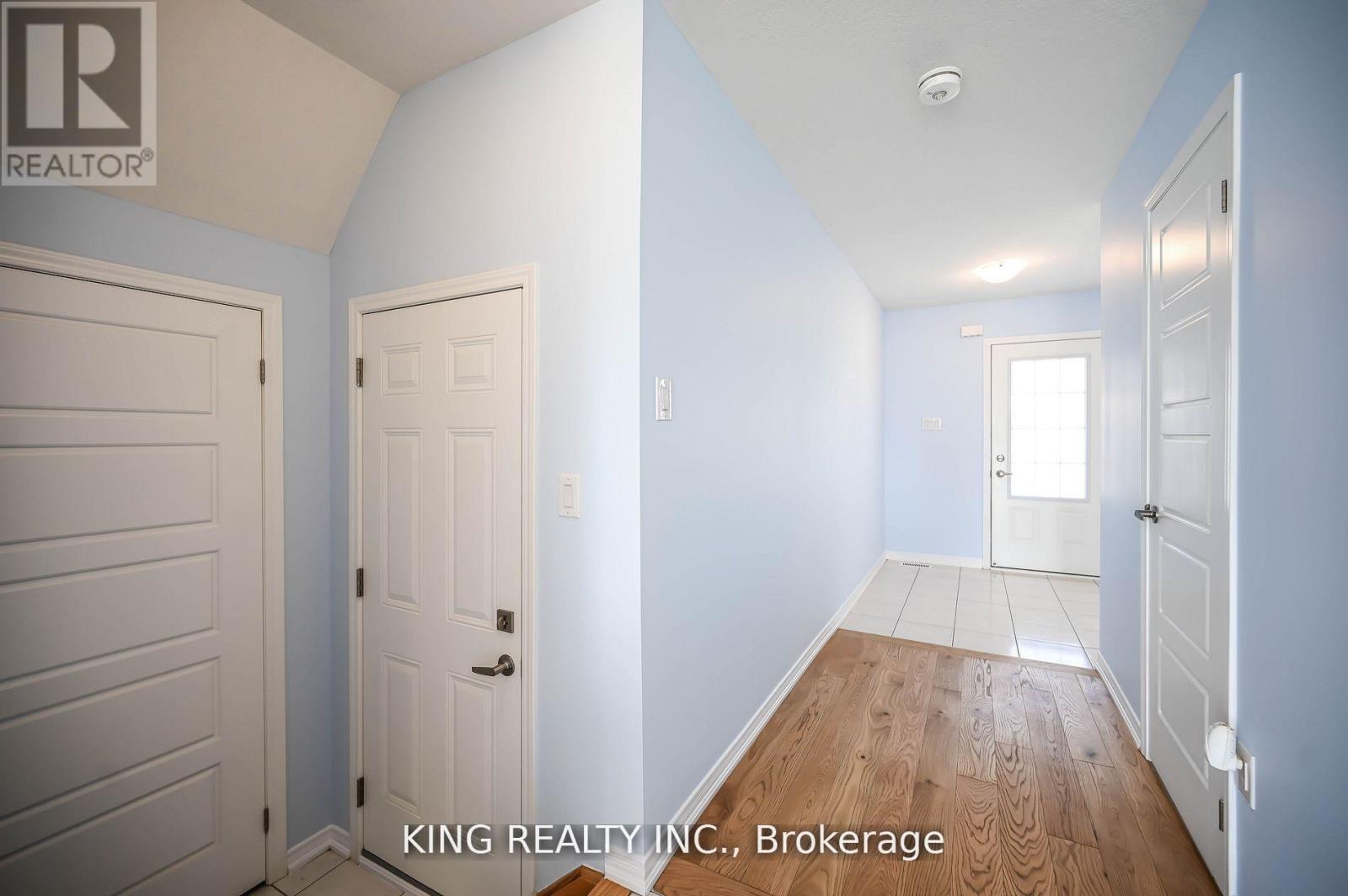 27 Cooke Avenue, Brantford, Ontario  N3T 0S2 - Photo 4 - X13452200