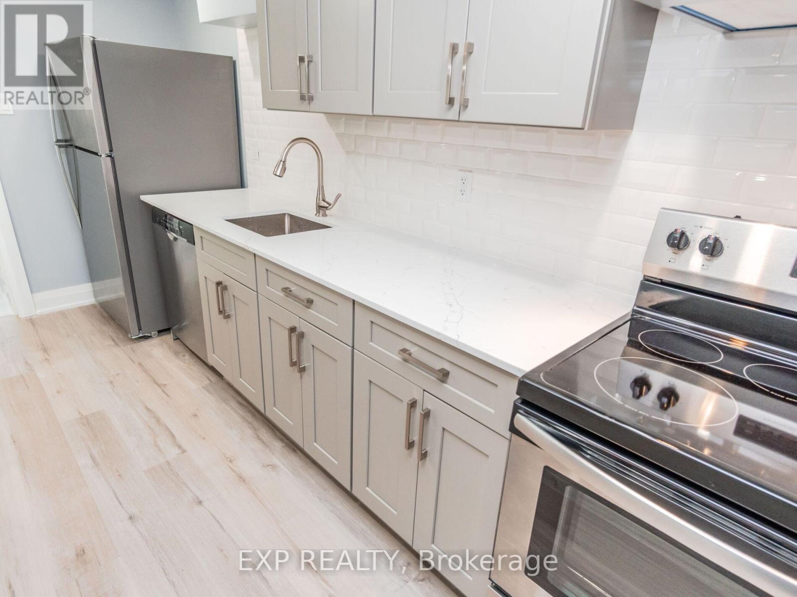 2 - 124 Upper Paradise Road, Hamilton, Ontario  L9C 5B8 - Photo 10 - X13452390