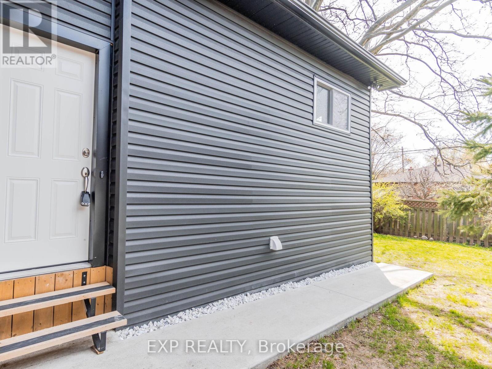 2 - 124 Upper Paradise Road, Hamilton, Ontario  L9C 5B8 - Photo 6 - X13452390