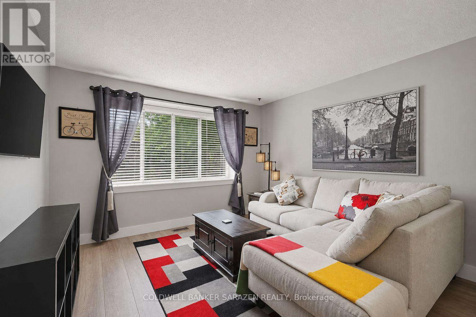 34 Downsview Crescent, Ottawa, Ontario  K2G 0A5 - Photo 4 - X13452542